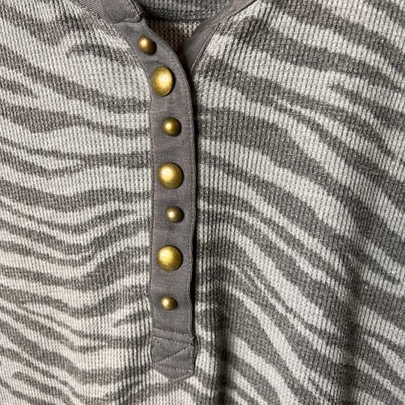 Beach Lunch Lounge Top Women Size XL Gray Animal Print Thermal Long Sleeve - Picture 7 of 16